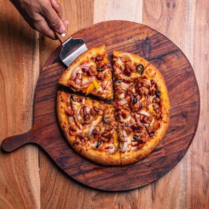 Pizza diavola con salame piccante