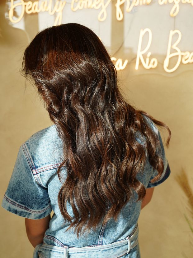 Un balayage su capelli lunghi